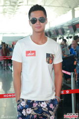 组图：米雪罗仲谦沈震轩《冲线》赴台拍外景