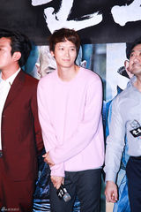 独家：韩影《群盗》试映会 姜东元河正宇等出席