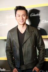 组图：李晨为品牌走秀 将赴美国参加摩托车节