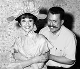 组图：奥黛丽-赫本大量罕见照曝光 生活中纯美如女神