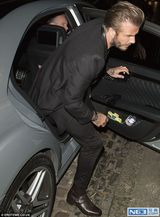 组图：岁月是杀猪刀!小贝酷帅依旧眼角纹超明显