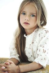 组图：05后来袭！俄罗斯9岁萝莉模特走红