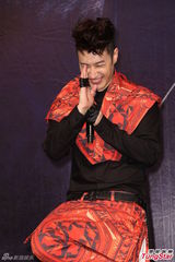 组图：潘玮柏自创激速舞 模仿打呼不怕金钟魔咒