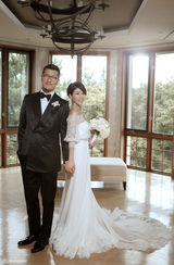 组图：许茹芸婚纱照曝光 透视蕾丝婚纱性感妩媚