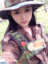 组图：昌大校花张冰婧曝清纯照 浓眉大眼爱卖萌