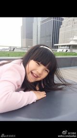 组图：儿童节萌娃当道！众星晒亲子照欢乐过节