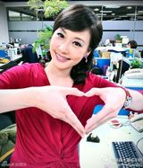 组图：台湾甜美女主播吴宇舒生活照