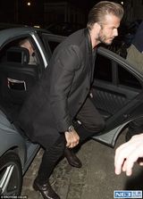 组图：岁月是杀猪刀!小贝酷帅依旧眼角纹超明显