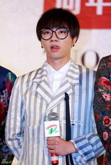 组图：快男电影上海点映 华晨宇欧豪等助阵