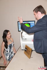 组图：陈法拉赞马赛上进 呼吁外界给她空间