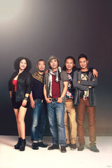 组图：零点乐队重组写真曝光 萌叔辣妹温暖回归