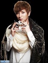 策划：浓妆不专属 看男歌手如何妖艳逆袭