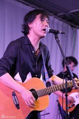 组图：艾草民谣音乐节落幕 音乐民俗相得益彰