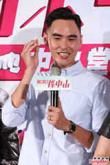 组图：阮经天爆汗湿透 李烈贴心为影帝擦汗