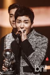 组图：Super Junior回归再夺冠 T-ara等女团性感大对决