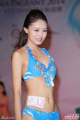 组图：亚洲小姐深圳泳装海选 演绎青春性感