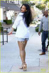 策划：夏日宅男福利！看女星为美秀大腿