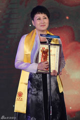 组图：电视华鼎奖佟丽娅陈宝国获封视后视帝