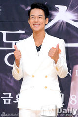 组图：《清潭洞》崔贞允姜成民再续前缘