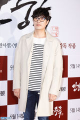 独家高清：金泰熙权相佑大咖齐捧场宋承宪新片