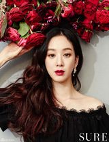 组图：韩星郑丽媛拍写真 花样少女尽显甜美