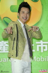 组图：庾澄庆自称电脑白痴 骄傲早有六块肌