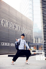 明星爱街拍：包贝尔搞怪出镜 玩出时尚新花样