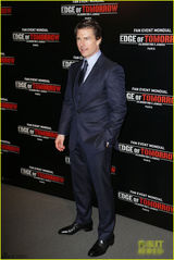 组图：《明日边缘》巴黎首映 阿汤哥男神风度