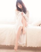 组图：女神泽尻英龙华佐佐木希上杂志双姝争艳