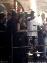 组图：比伯与卡戴珊夫妇狂欢 坏小子夜夜笙歌