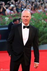 组图：威尼斯电影节开幕 华语女星闪耀红毯