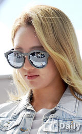 组图：少女时代赴港 泰妍恋爱后现双下巴