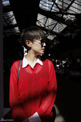 组图：刘力扬时尚街拍造型多变 演绎多样魅力