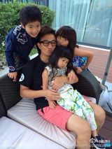 组图：韩庚黄磊等为曹格儿子庆生 张歆艺爱姐姐