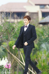 组图：尼坤变捧场王 为2PM成员牵红线谋划婚事