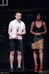 组图：陈建玮获得最佳台语男歌手奖