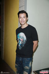 组图：经纪人黄柏高生日 杨千嬅等群星到贺