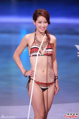 组图：港姐泳装环节吸睛 挺美乳扭蛮腰热辣辣