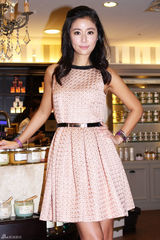 组图：林心如优雅站台笑容甜美 否认恋杨一展