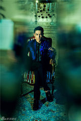 组图：霍政谚写真 幽蓝魅惑贵公子