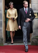 组图：威廉王子晋封王妃现身笑容甜美