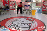组图：Hello Kitty40周年巡展亮相上海萌翻网友