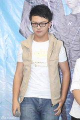 组图：青春校园电影《谁的青春不叛逆》开机