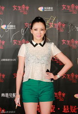 组图：《女生宿舍》首映 群星闪耀红毯