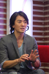 组图：郑伊健周秀娜做客聊电影《不再说分手》