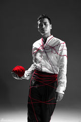 组图：何晟铭七夕缠红线 狂野绅士魅力爆表