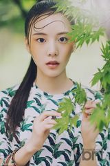 组图：韩星李烈音拍写真 清爽空灵似精灵