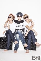 组图：韩团BoyFriend拍写真 变叛逆大男孩