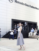 组图：毛晓彤纽约时尚映像 带你畅游时装周