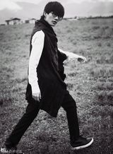 组图：许嵩最新写真曝光 新专辑本月将发　